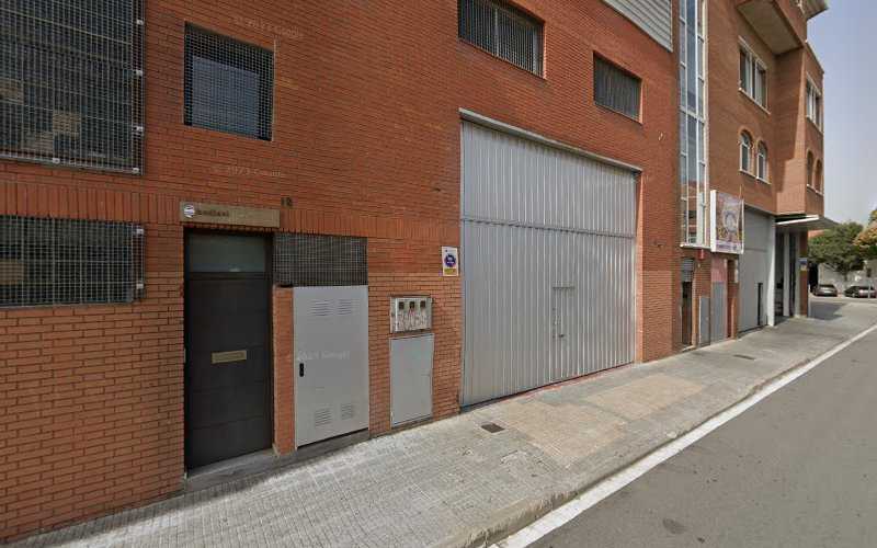 Fotografia tomada fuera de Construcciones En Madera Badía S.L. - Empresa constructora en El Prat de Llobregat, Barcelona