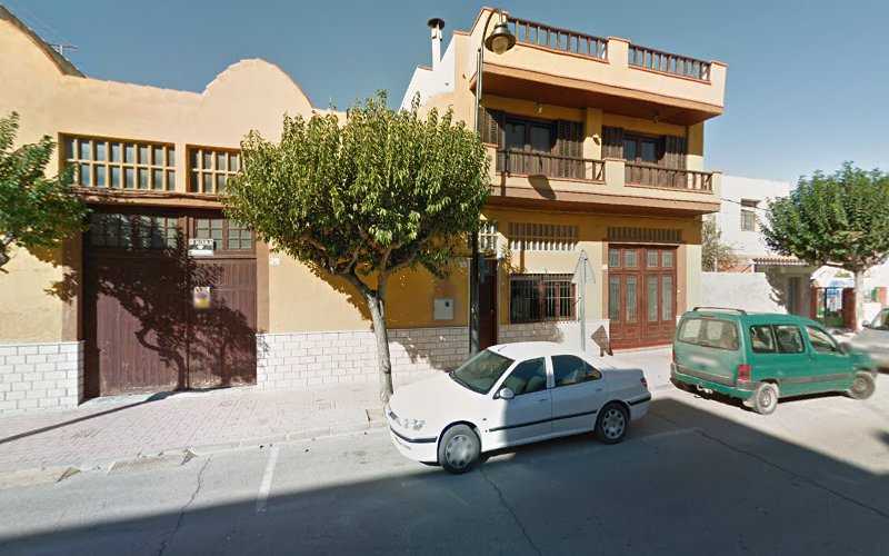 Fotografia tomada fuera de Carpintería Mecánica - Tienda de armarios en Alcalà de Xivert, Castellón