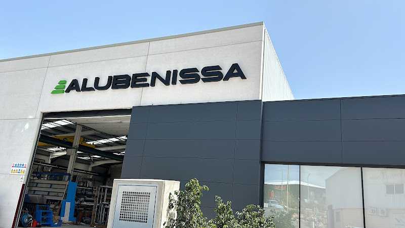 Fotografia tomada fuera de Alubenissa - Carpintería metálica y de aluminio en Benissa, Alicante