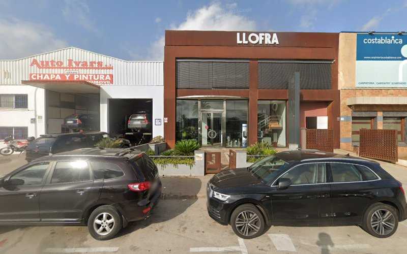 Fotografia tomada fuera de Cerrajería Llofra - Carpintería metálica y de aluminio en Teulada, Alicante