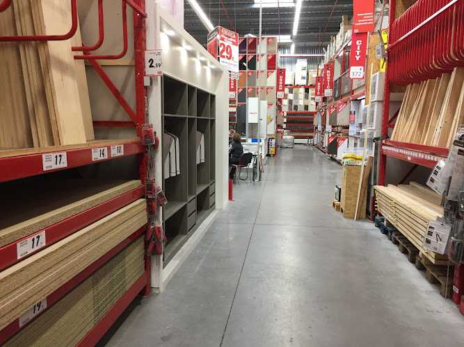 Fotografia tomada fuera de Brico Depôt Lleida - Tienda de bricolaje en Lleida, Lérida