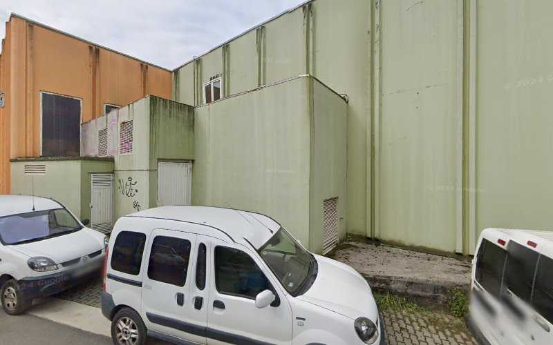 Fotografia tomada fuera de Goierriko Zurak - Tienda de materiales para la construcción en Lazkao, Guipúzcoa