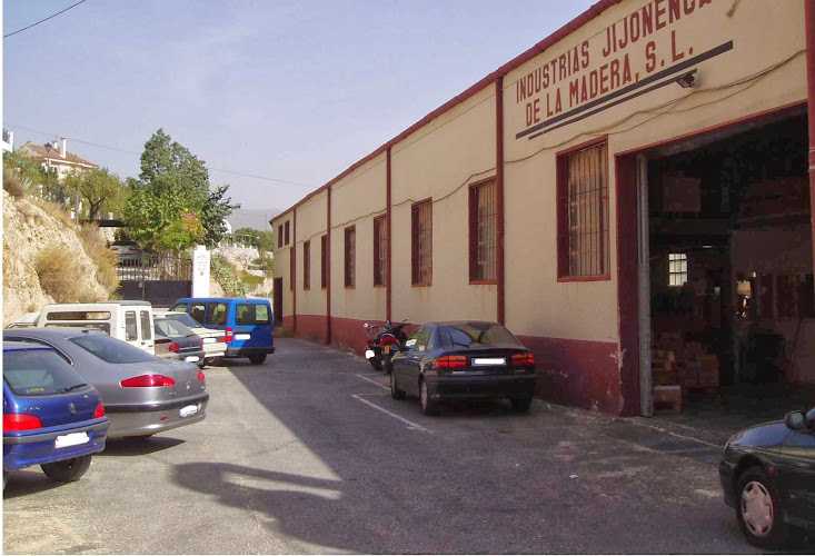 Fotografia tomada fuera de Industrias Jijonencas de la Madera, S.L. - Establecimiento de venta de madera en Jijona, Alicante