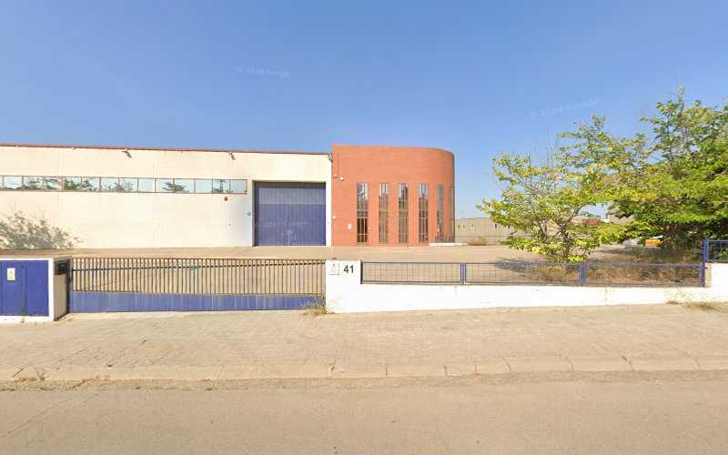 Fotografia tomada fuera de Aluminios del Vallès - Carpintería metálica y de aluminio en Sant Quirze del Vallès, Barcelona