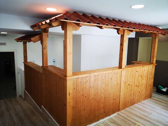 Fotografia tomada fuera de Pascual Fusters - Furniture maker en Centelles, Barcelona