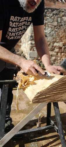 Fotografia tomada fuera de Can Domènec de la font - Fusteria en Sant Iscle de Vallalta, Barcelona
