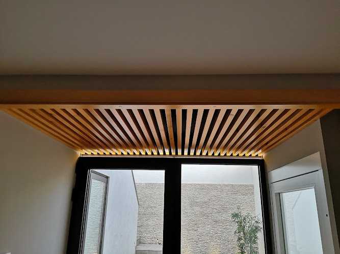 Fotografia tomada fuera de Jam Fusters - Carpintero en Martorell, Barcelona