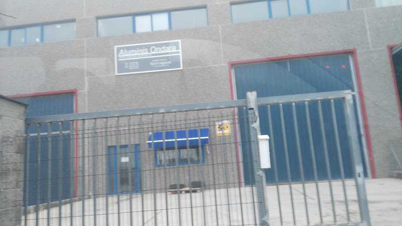 Fotografia tomada fuera de ALUMINIOS OONDARA S.C.P. - Metal·listeria en Cervera, Lérida