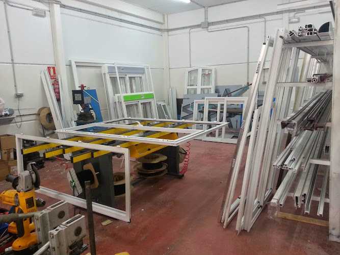 Fotografia tomada fuera de Carpintería metálica Román - Carpintería metálica y de aluminio en San Pedro Alcántara, Málaga