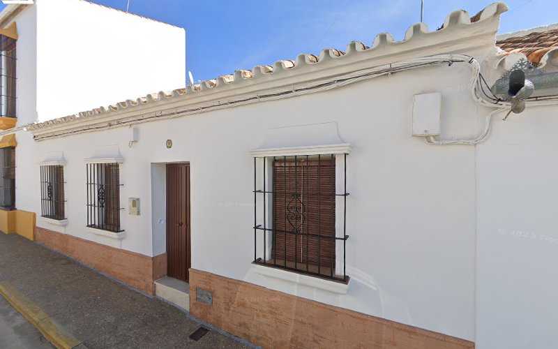 Fotografia tomada fuera de Restauracion de puertas Sevilla - Carpintero en Peñaflor, Sevilla