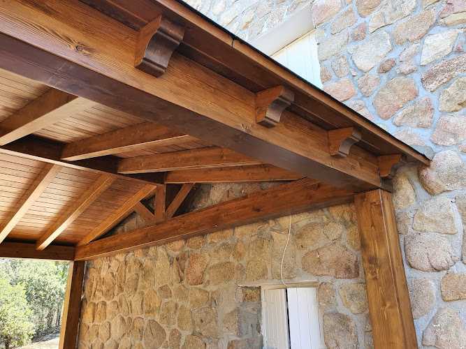 Fotografia tomada fuera de La Manchega Carpinteria - Carpintero en Villarta de San Juan, Ciudad Real