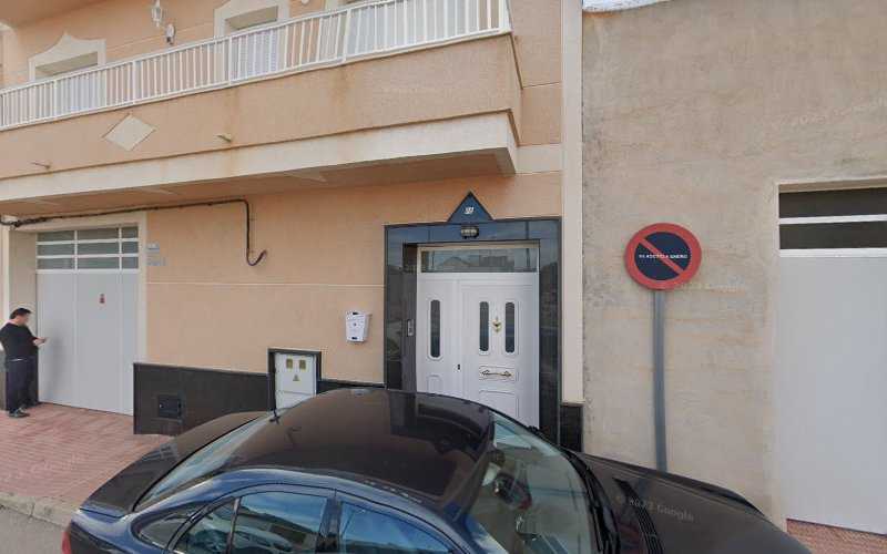 Fotografia tomada fuera de Estructuras Metálicas Juan Pérez e Hijos - Carpintería metálica y de aluminio en Las Torres de Cotillas, Murcia