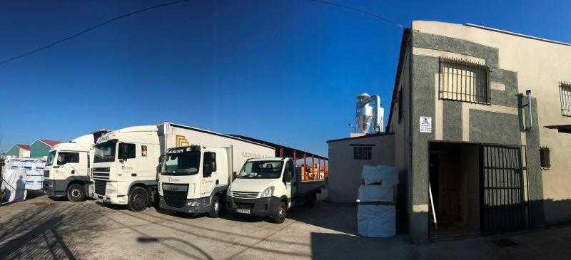 Fotografia tomada fuera de CEMASA, CERCOS DE MADERA SATURNINO S.A. - Proveedor de marcos de madera en Pedrajas de San Esteban, Valladolid