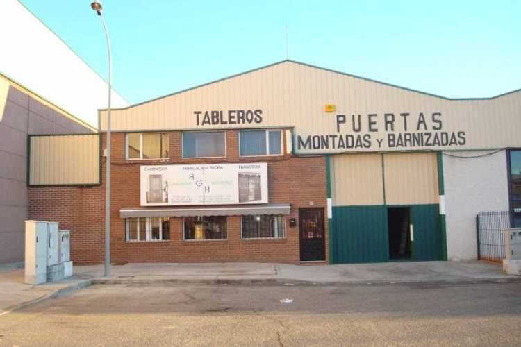 Fotografia tomada fuera de Carpintería - Ebanistería HGH - Carpintería en Cedillo del Condado, Toledo