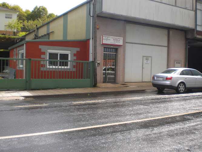 Fotografia tomada fuera de Varela SL - Fabricante de mobles en Lalín, Pontevedra