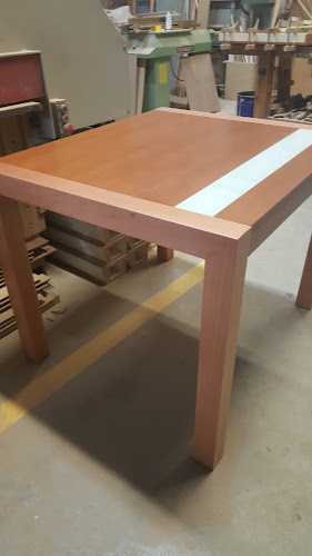 Fotografia tomada fuera de Albert Prat Fustería - Interiorista en Centelles, Barcelona