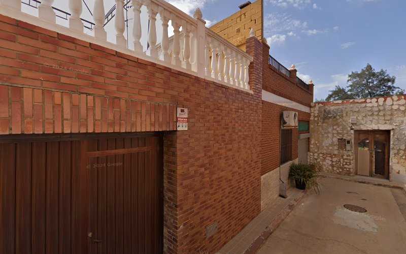 Fotografia tomada fuera de Espumas Miral - Carpintería metálica y de aluminio en Catarroja, Valencia