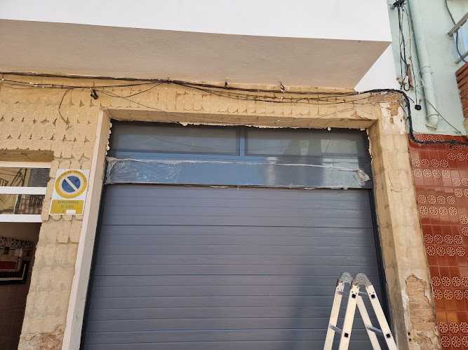 Fotografia tomada fuera de Alfonso Avila - Carpintería metálica y de aluminio en Catarroja, Valencia