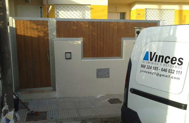 Fotografia tomada fuera de JVinces.A SL - Carpintería metálica y de aluminio en Cartagena, Murcia
