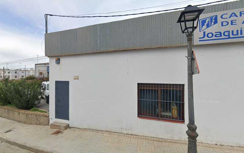 Fotografia tomada fuera de Aluminios Torrado - Carpintería metálica y de aluminio en El Campillo, Huelva