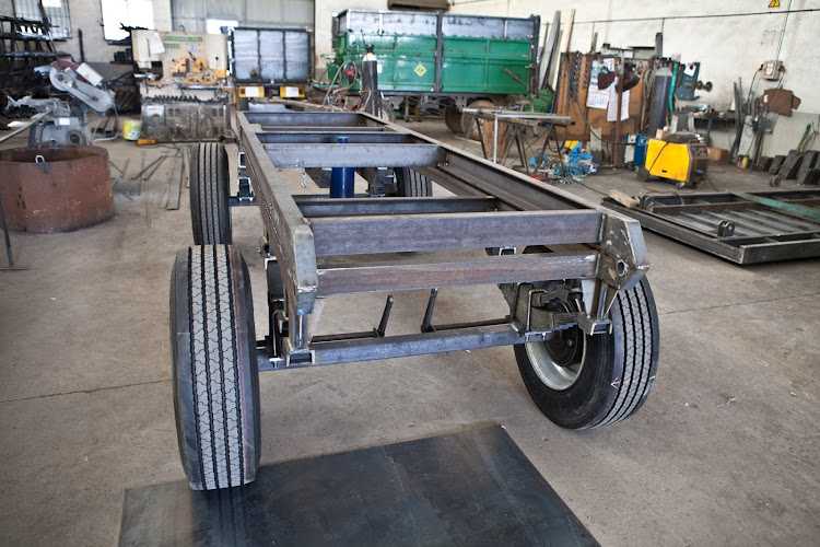 Fotografia tomada fuera de Remolques Surco - Trailer manufacturer en Casasimarro, Cuenca