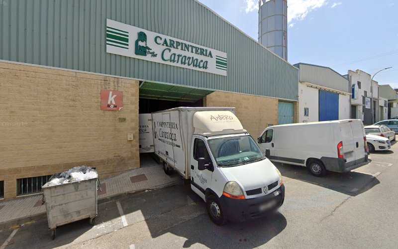 Fotografia tomada fuera de Carpinteria Caravaca - Carpintero en Estepona, Málaga