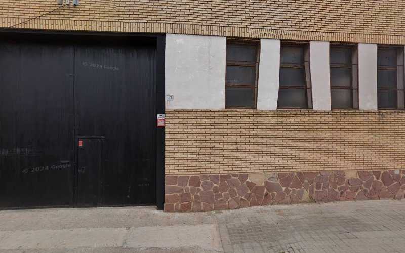 Fotografia tomada fuera de Sal y Compañía S.L. - Establecimiento de venta de madera en Aldaia, Valencia