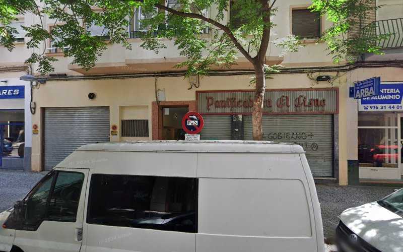 Fotografia tomada fuera de Carpinteria De Aluminio ARBA - Carpintero en Zaragoza, Zaragoza