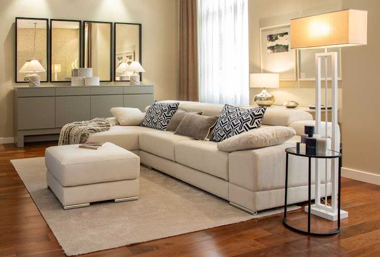 Fotografia tomada fuera de Tapidecor - Tienda de artículos para el hogar en Alzira, Valencia