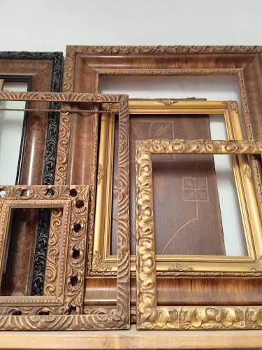 Fotografia tomada fuera de Restamueble - Servei de restauració de mobles antics en Alzira, Valencia