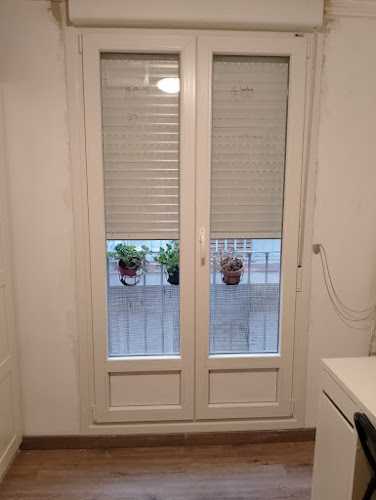 Fotografia tomada fuera de La Ventana Carpinteria - Carpintería metálica y de aluminio en Zaragoza, Zaragoza