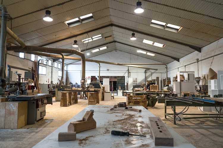 Fotografia tomada fuera de Fusteria Ruiz, S.L. - Carpintero en Alaior, Baleares