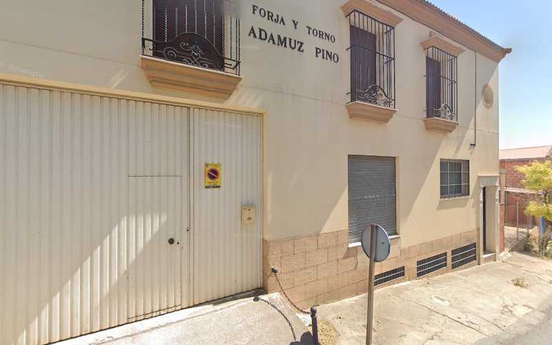 Fotografia tomada fuera de MECANIZADOS ADAMUZ PINO - Carpintería en La Rambla, Córdoba