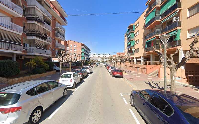 Fotografia tomada fuera de Carpintería de Aluminio Montserrat - Carpintería metálica y de aluminio en Martorell, Barcelona