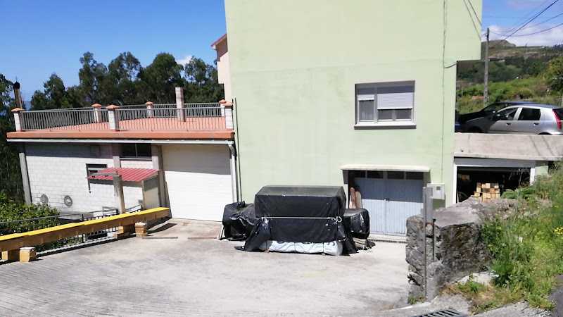 Fotografia tomada fuera de Carpintería Fidel Castro - Oficinas de empresa en Gures, A Coruña