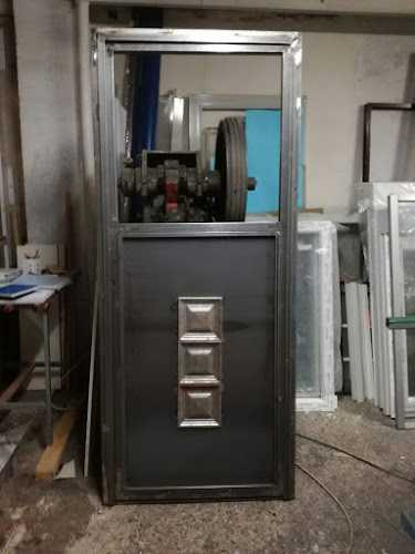 Fotografia tomada fuera de Carpintería Metálica Aznarez - Carpintería metálica y de aluminio en Zaragoza, Zaragoza