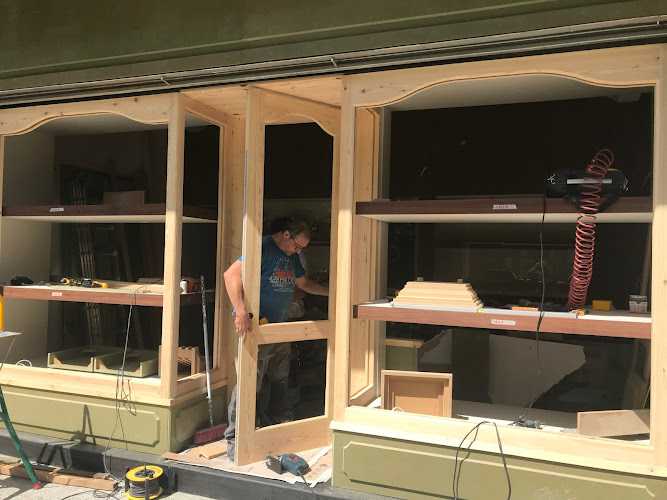 Fotografia tomada fuera de Ebanistería Lasierra - Fábrica de muebles en Zaragoza, Zaragoza