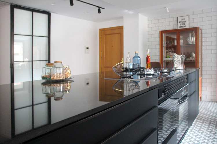 Fotografia tomada fuera de Mader Gil - Carpenter en Villena, Alicante