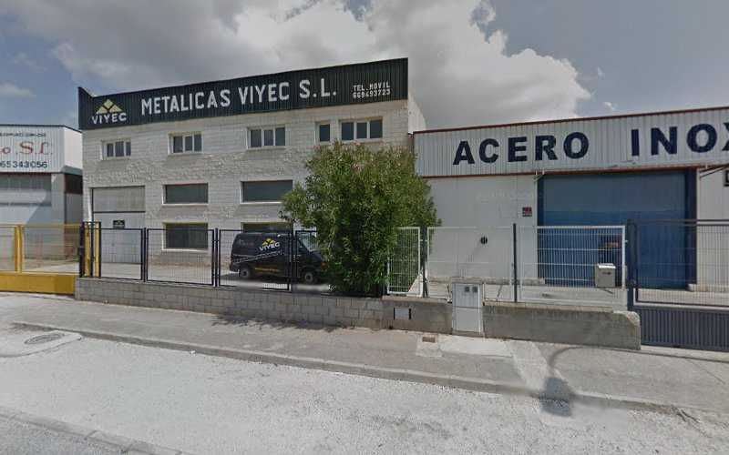 Fotografia tomada fuera de Metálicas VIYEC SL - Carpintero en Villena, Alicante