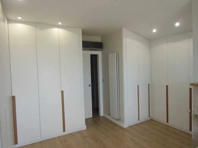 Fotografia tomada fuera de Hermanos Valdés - Tienda de armarios en Villena, Alicante