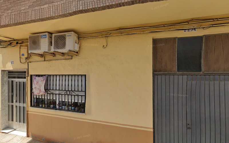 Fotografia tomada fuera de FRANCISCO BARCELO SERRANO - Carpintería metálica y de aluminio en Villena, Alicante