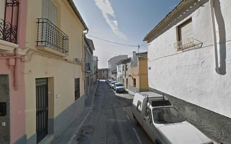 Fotografia tomada fuera de Aluminio Toldos Persianas S.L. - Carpintería metálica y de aluminio en Villena, Alicante