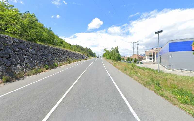 Fotografia tomada fuera de Confección Industrial Vetiven S L - Carpintería metálica y de aluminio en Arre, Navarra