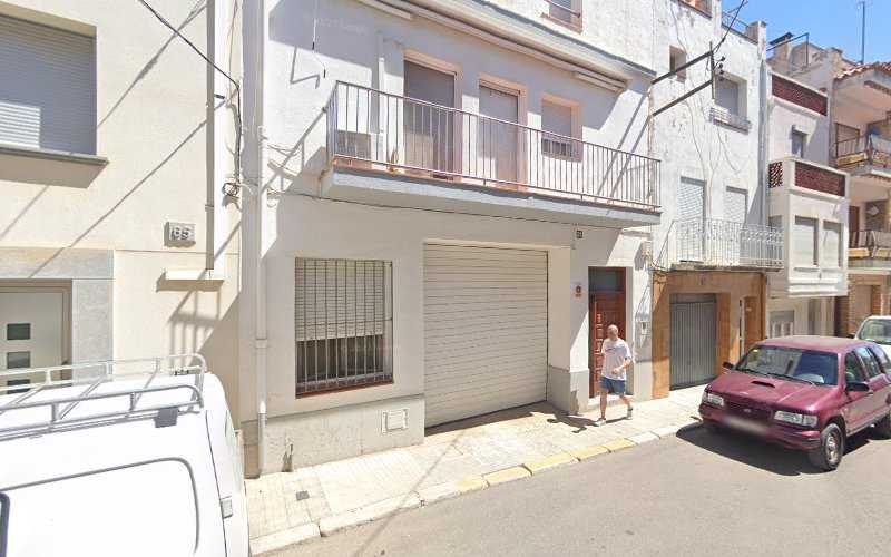 Fotografia tomada fuera de Barandillas Giner S.C.P. - Commercial agent en La Sénia, Tarragona