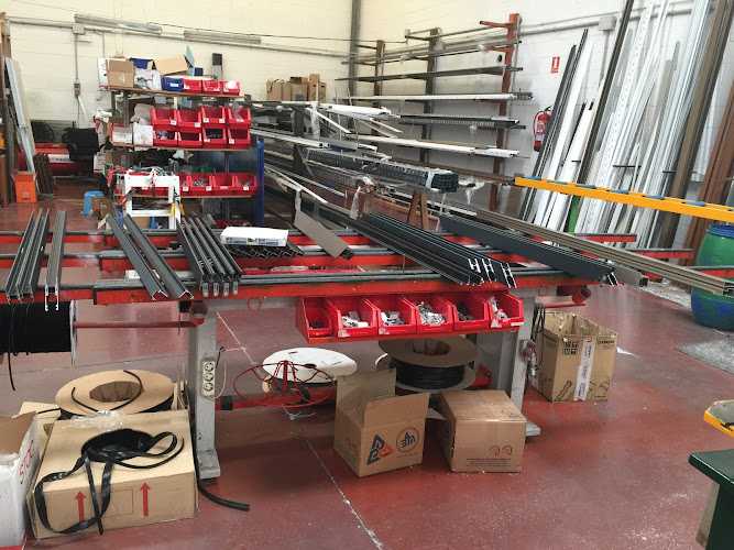 Fotografia tomada fuera de Aluminios Garpe Juan Alfonso García Gómez - Carpintería metálica y de aluminio en Cuarte de Huerva, Zaragoza