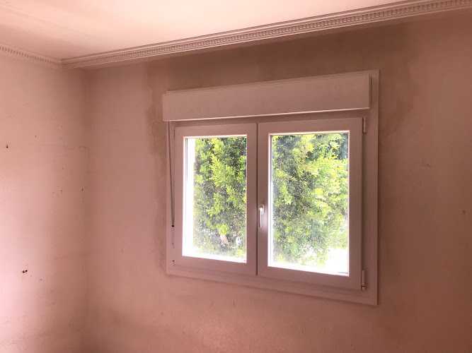 Fotografia tomada fuera de Cerramientos JDRuiz - Exposición en Almería, Almería