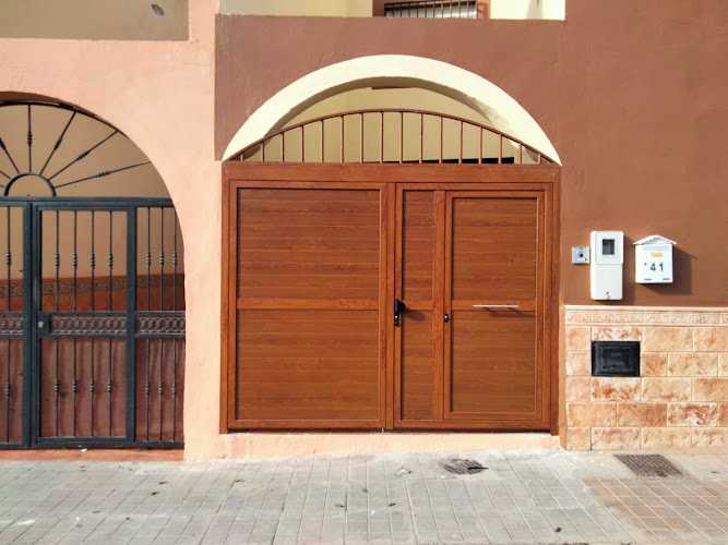 Fotografia tomada fuera de Aluminios David García - Carpintería metálica y de aluminio en Almería, Almería