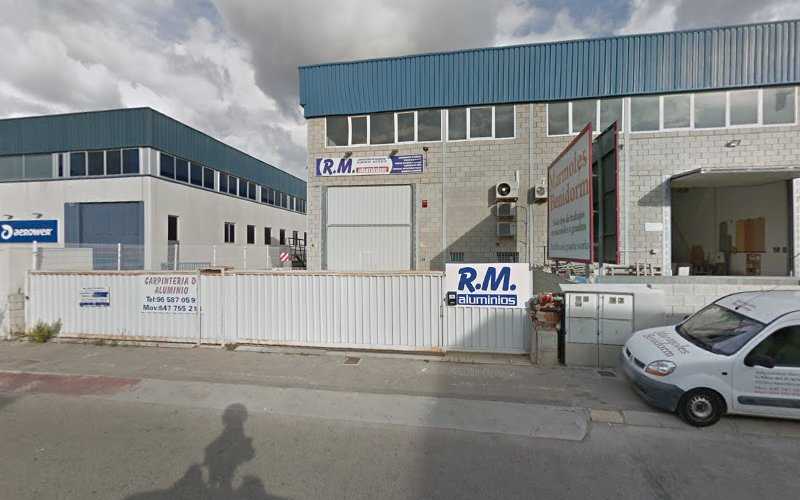 Fotografia tomada fuera de Rm Aluminios - Carpintería metálica y de aluminio en La Nucia, Alicante