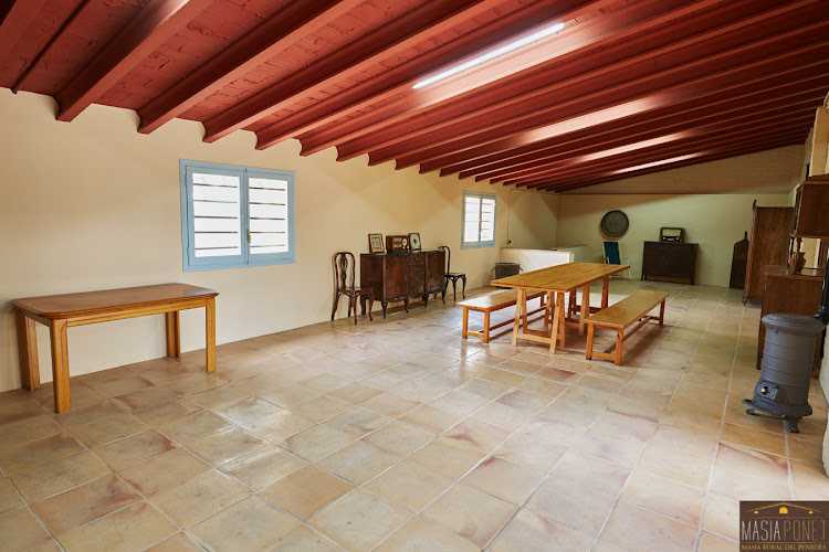 LLOPART PINTURA & DECORACIÓN SL. - Pintor en La Múnia, Barcelona