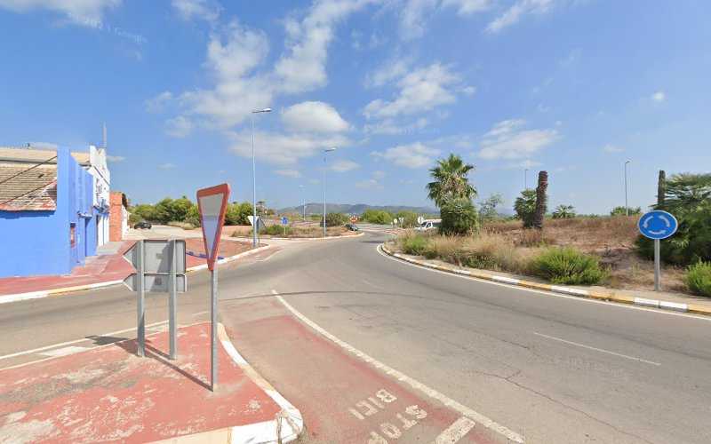 Fotografia tomada fuera de M Estada S L - Carpintería metálica y de aluminio en Sagunto, Valencia